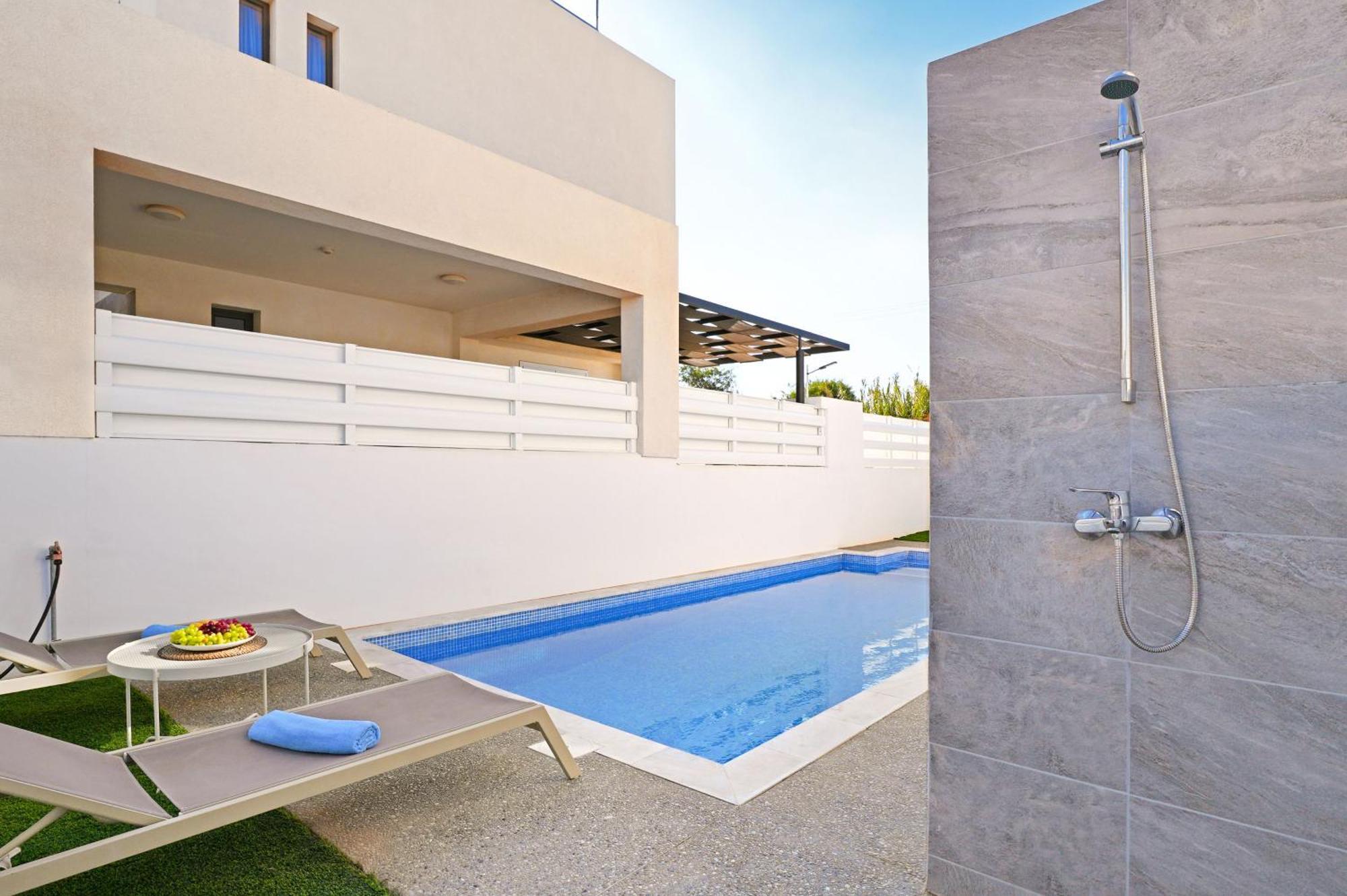 Villa Queen Valentina Protaras Luaran gambar