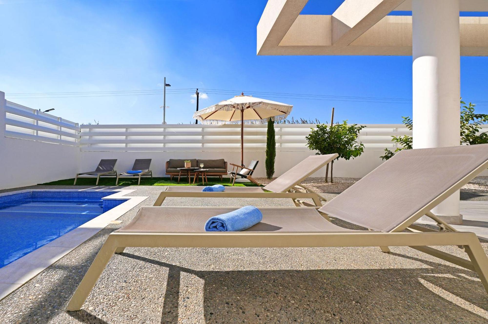Villa Queen Valentina Protaras Luaran gambar