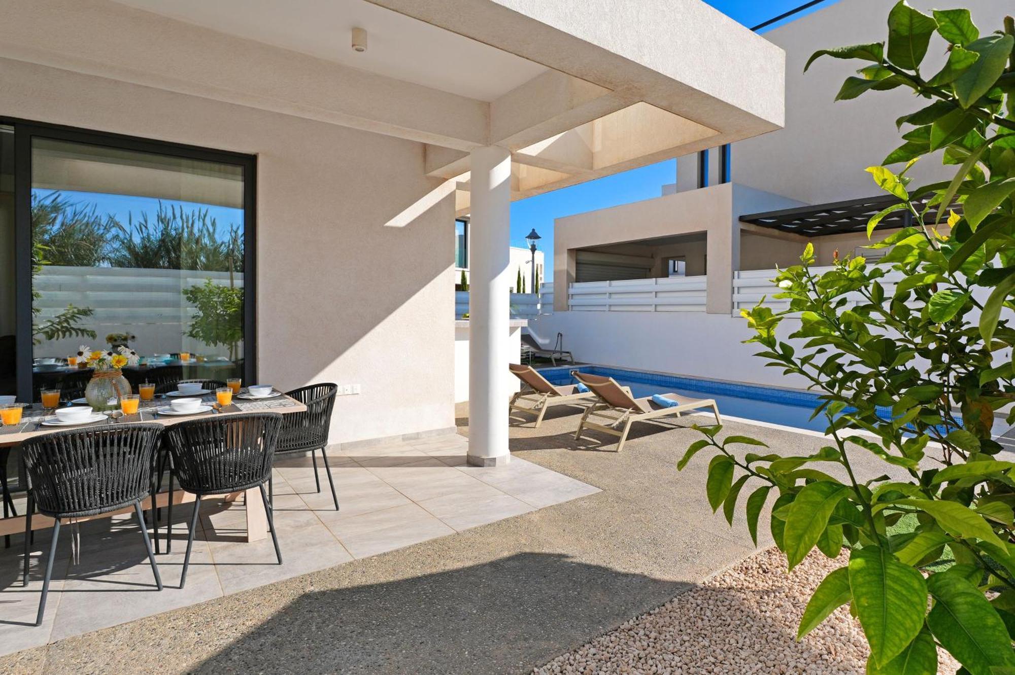 Villa Queen Valentina Protaras Luaran gambar